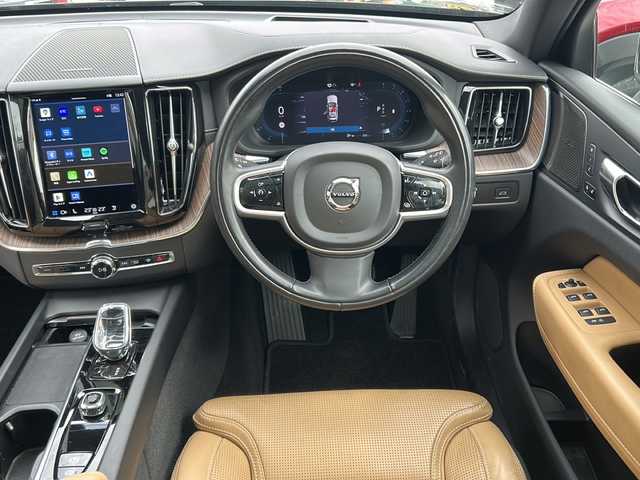 ボルボ ボルボ ＸＣ６０ B5 AWD インスクリプション 神奈川県 2022(令4)年 2.7万km オニキスブラックP ワンオーナー/harmankardonスペシャルサウンド/サンルーフ/純正Googleナビ/Apple Car Play/Android Auto/Bluetooth/全方位カメラ/全方位ドライブレコーダー/ETC2.0/クルーズコントロール/置くだけ充電/パワーバックドア/茶革シート/D/N席パワーメモリシート/全席シートヒーター/D/N席エアシート/ステアリングヒーター/横滑り防止装置/レーンキープアシスト/先行車発進お知らせ/純正マット/純正１９インチアルミホイール/スペアキー×１/保証書/取扱説明書