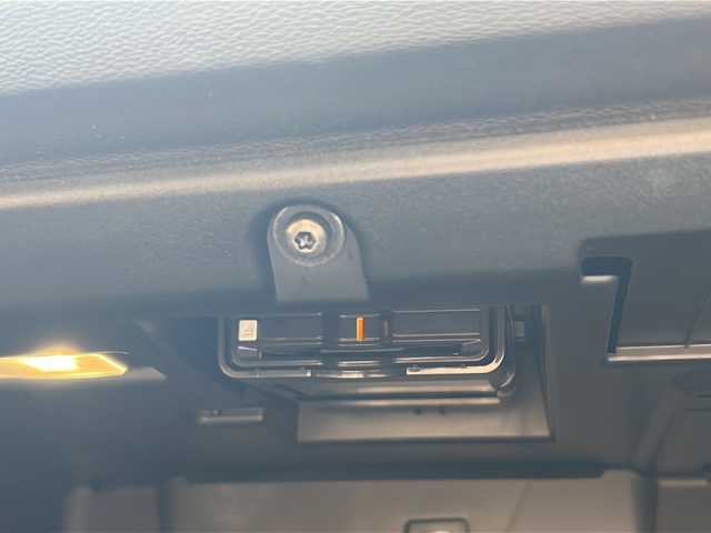 ボルボ ボルボ ＸＣ６０ B5 AWD インスクリプション 神奈川県 2022(令4)年 2.7万km オニキスブラックP ワンオーナー/harmankardonスペシャルサウンド/サンルーフ/純正Googleナビ/Apple Car Play/Android Auto/Bluetooth/全方位カメラ/全方位ドライブレコーダー/ETC2.0/クルーズコントロール/置くだけ充電/パワーバックドア/茶革シート/D/N席パワーメモリシート/全席シートヒーター/D/N席エアシート/ステアリングヒーター/横滑り防止装置/レーンキープアシスト/先行車発進お知らせ/純正マット/純正１９インチアルミホイール/スペアキー×１/保証書/取扱説明書