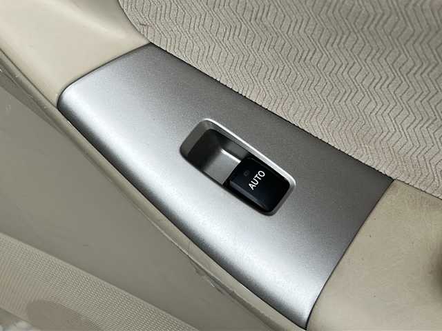 トヨタ カローラ ランクス X 埼玉県 2005(平17)年 4.9万km スーパーホワイトⅡ ワンオーナー　/純正ナビ/純フロア　/純正フロア　/ライトイベライザー　/FM/AM/TV/DVD/ABS/保証書　/取扱説明書