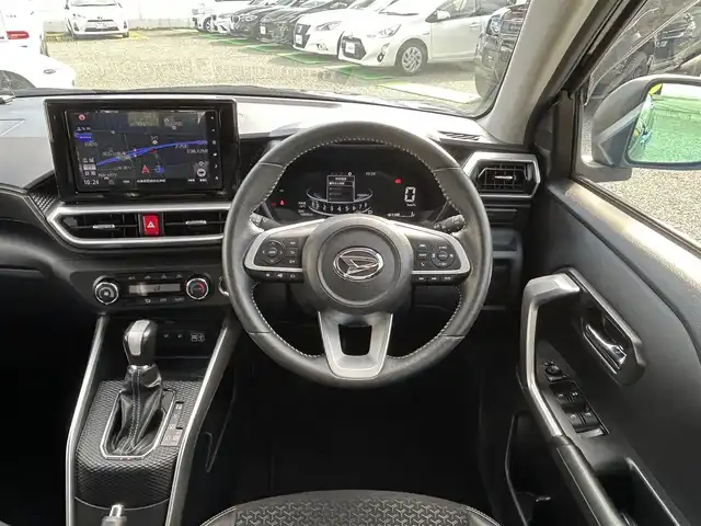 ダイハツ ロッキー プレミアム 兵庫県 2020(令2)年 1.7万km レーザーブルークリスタルシャイン ・ワンオーナー/・純正9インチメモリーナビ（NSZN-Y70D）/・地デジ/DVD/BT/USB/・ステアリングリモコン/・ナビ連動ドライブレコーダー（前方）/・パノラマモニター/・ビルトインETC/・ハーフレザーシート/・前席シートヒーター/・純正17インチAW/・アイドリングストップ/・オートLEDヘッドランプ/・LEDフォグランプ/・リヤフォグランプ/・ACC/・車線逸脱警報/・衝突警報/・先行車発進お知らせ/・標識認識機能/・BSM/RCTA/・ハイビームアシスト/・コーナーセンサー/・R3/4/5/6年ディーラー点検記録簿/・スペアキー