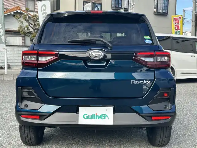 ダイハツ ロッキー プレミアム 兵庫県 2020(令2)年 1.7万km レーザーブルークリスタルシャイン ・ワンオーナー/・純正9インチメモリーナビ（NSZN-Y70D）/・地デジ/DVD/BT/USB/・ステアリングリモコン/・ナビ連動ドライブレコーダー（前方）/・パノラマモニター/・ビルトインETC/・ハーフレザーシート/・前席シートヒーター/・純正17インチAW/・アイドリングストップ/・オートLEDヘッドランプ/・LEDフォグランプ/・リヤフォグランプ/・ACC/・車線逸脱警報/・衝突警報/・先行車発進お知らせ/・標識認識機能/・BSM/RCTA/・ハイビームアシスト/・コーナーセンサー/・R3/4/5/6年ディーラー点検記録簿/・スペアキー