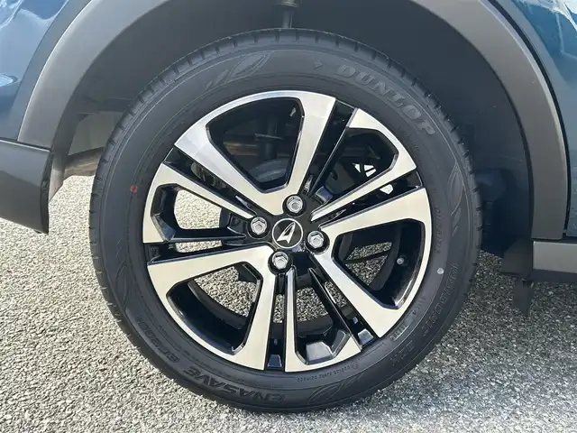 ダイハツ ロッキー プレミアム 兵庫県 2020(令2)年 1.7万km レーザーブルークリスタルシャイン ・ワンオーナー/・純正9インチメモリーナビ（NSZN-Y70D）/・地デジ/DVD/BT/USB/・ステアリングリモコン/・ナビ連動ドライブレコーダー（前方）/・パノラマモニター/・ビルトインETC/・ハーフレザーシート/・前席シートヒーター/・純正17インチAW/・アイドリングストップ/・オートLEDヘッドランプ/・LEDフォグランプ/・リヤフォグランプ/・ACC/・車線逸脱警報/・衝突警報/・先行車発進お知らせ/・標識認識機能/・BSM/RCTA/・ハイビームアシスト/・コーナーセンサー/・R3/4/5/6年ディーラー点検記録簿/・スペアキー