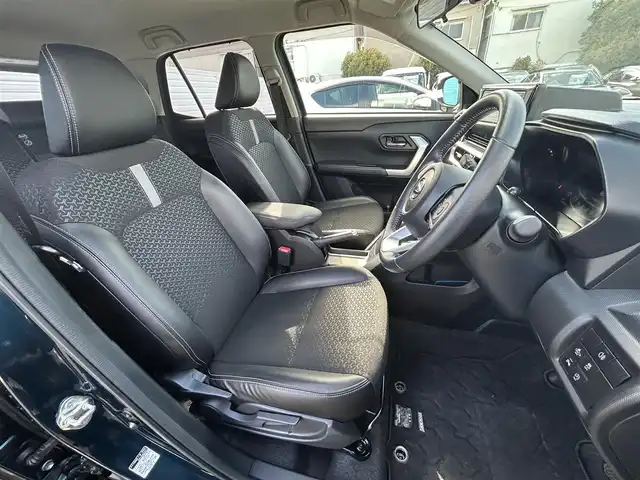 ダイハツ ロッキー プレミアム 兵庫県 2020(令2)年 1.7万km レーザーブルークリスタルシャイン ・ワンオーナー/・純正9インチメモリーナビ（NSZN-Y70D）/・地デジ/DVD/BT/USB/・ステアリングリモコン/・ナビ連動ドライブレコーダー（前方）/・パノラマモニター/・ビルトインETC/・ハーフレザーシート/・前席シートヒーター/・純正17インチAW/・アイドリングストップ/・オートLEDヘッドランプ/・LEDフォグランプ/・リヤフォグランプ/・ACC/・車線逸脱警報/・衝突警報/・先行車発進お知らせ/・標識認識機能/・BSM/RCTA/・ハイビームアシスト/・コーナーセンサー/・R3/4/5/6年ディーラー点検記録簿/・スペアキー