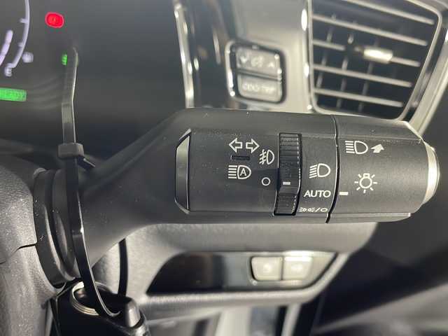 レクサス ＮＸ 350h Fスポーツ 沖縄県 2023(令5)年 2.8万km ホワイトノーヴァガラスフレーク 禁煙車　/県外仕入　/純正ナビ　/フルセグＴＶ　Ｂｌｕｅｔｏｏｔｈ　/レクサスセーフティセンス/TRDエアロ/黒革シート/パノラミックビューモニター/オレンジキャリパー　/ブラインドスポットモニター　/クリアランスソナー　/レーンディパーチャーアラート　/パワーバックドア　/ドライブレコーダー/ヘッドアップディスプレイ/ステアリングヒーター/シートベンチレーション/デジタルインナーミラー