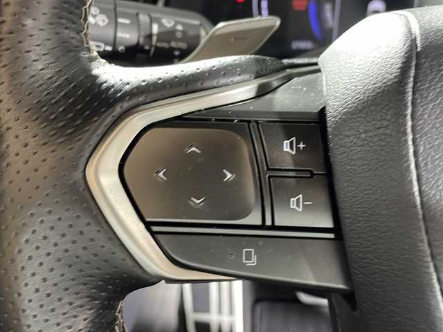 レクサス ＮＸ 350h Fスポーツ 沖縄県 2023(令5)年 2.8万km ホワイトノーヴァガラスフレーク 禁煙車　/県外仕入　/純正ナビ　/フルセグＴＶ　Ｂｌｕｅｔｏｏｔｈ　/レクサスセーフティセンス/TRDエアロ/黒革シート/パノラミックビューモニター/オレンジキャリパー　/ブラインドスポットモニター　/クリアランスソナー　/レーンディパーチャーアラート　/パワーバックドア　/ドライブレコーダー/ヘッドアップディスプレイ/ステアリングヒーター/シートベンチレーション/デジタルインナーミラー