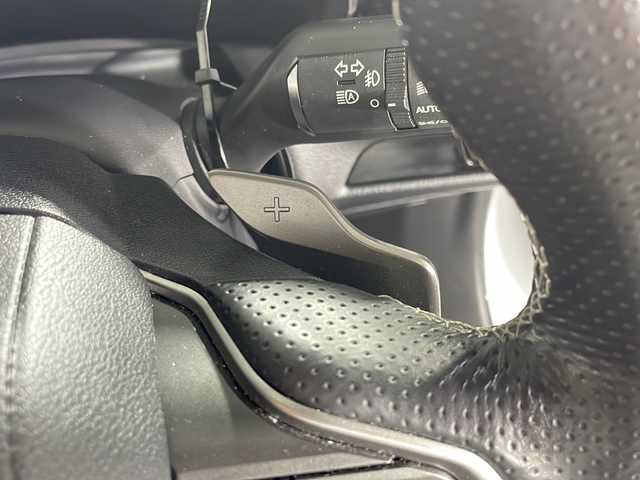 レクサス ＮＸ 350h Fスポーツ 沖縄県 2023(令5)年 2.8万km ホワイトノーヴァガラスフレーク 禁煙車　/県外仕入　/純正ナビ　/フルセグＴＶ　Ｂｌｕｅｔｏｏｔｈ　/レクサスセーフティセンス/TRDエアロ/黒革シート/パノラミックビューモニター/オレンジキャリパー　/ブラインドスポットモニター　/クリアランスソナー　/レーンディパーチャーアラート　/パワーバックドア　/ドライブレコーダー/ヘッドアップディスプレイ/ステアリングヒーター/シートベンチレーション/デジタルインナーミラー