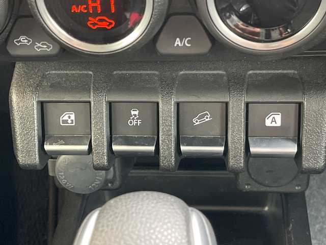 スズキ ジムニー XC 愛知県 2023(令5)年 2万km ミディアムグレー 衝突軽減システム/ディスプレイオーディオ　ナビ機能なし/４WD/バックカメラ/シートヒーター/LEDヘッドライト/ETC/レーンキープアシスト/スマートキー/プッシュスタート/ステアリングスイッチ