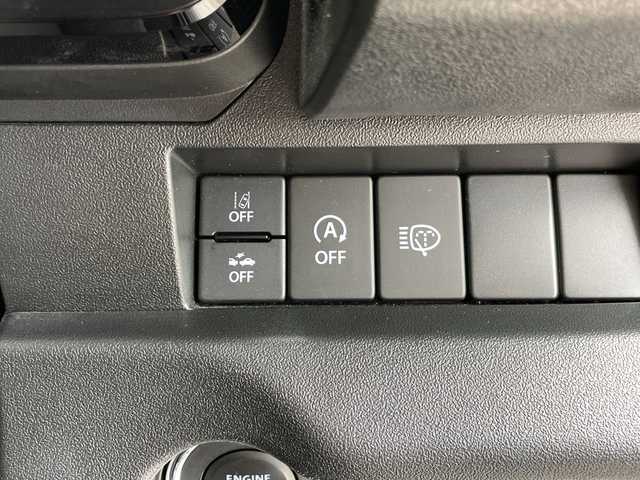 スズキ ジムニー XC 愛知県 2023(令5)年 2万km ミディアムグレー 衝突軽減システム/ディスプレイオーディオ　ナビ機能なし/４WD/バックカメラ/シートヒーター/LEDヘッドライト/ETC/レーンキープアシスト/スマートキー/プッシュスタート/ステアリングスイッチ