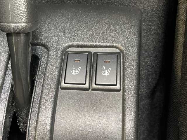 スズキ ジムニー XC 愛知県 2023(令5)年 2万km ミディアムグレー 衝突軽減システム/ディスプレイオーディオ　ナビ機能なし/４WD/バックカメラ/シートヒーター/LEDヘッドライト/ETC/レーンキープアシスト/スマートキー/プッシュスタート/ステアリングスイッチ