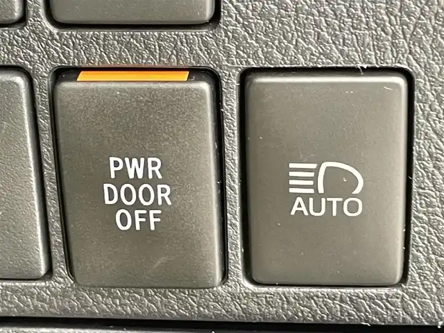 トヨタ アルファードハイブリット X 千葉県 2018(平30)年 3.2万km ホワイトパールクリスタルシャイン 禁煙車/純正７型ナビ/AM＆FM＆Bluetooth＆CD＆DVD＆TV/トヨタセーフティセンス/プリクラッシュセーフティ/レーンキープアシスト/レーダークルーズコントロール/ビルトインＥＴＣ　/両側電動スライドドア　/オートマチックハイビーム　/ＬＥＤヘッドライト　/フォグランプ　/バックカメラ　/電動パーキングブレーキ（オートホールド）/アイドリングストップ/ウィンカーミラー/純正ドアバイザー/プッシュスタート