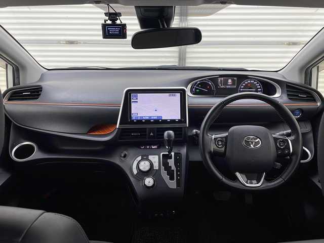 トヨタ シエンタ ハイブリッド G クエロ 茨城県 2020(令2)年 3.6万km ホワイトパールクリスタルシャイン 純正9インチナビ/・FM/AM/DISC/TV/SD/Bluetooth/・バックカメラ/前後ドライブレコーダー/クルーズコントロール/両側パワースライド/ハンドルヒーター/シートヒーター（D+N席）/前後コーナーセンサー/純正フロアマット/社外アルミホイール/ハーフレザーシート/横滑り防止機能/レーンキープアシスト/衝突被害軽減ブレーキ/フロントフォグライト/ドアバイザー/スタートエンジンボタン/LEDヘッドライト