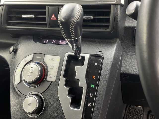 トヨタ シエンタ ハイブリッド G クエロ 茨城県 2020(令2)年 3.6万km ホワイトパールクリスタルシャイン 純正9インチナビ/・FM/AM/DISC/TV/SD/Bluetooth/・バックカメラ/前後ドライブレコーダー/クルーズコントロール/両側パワースライド/ハンドルヒーター/シートヒーター（D+N席）/前後コーナーセンサー/純正フロアマット/社外アルミホイール/ハーフレザーシート/横滑り防止機能/レーンキープアシスト/衝突被害軽減ブレーキ/フロントフォグライト/ドアバイザー/スタートエンジンボタン/LEDヘッドライト