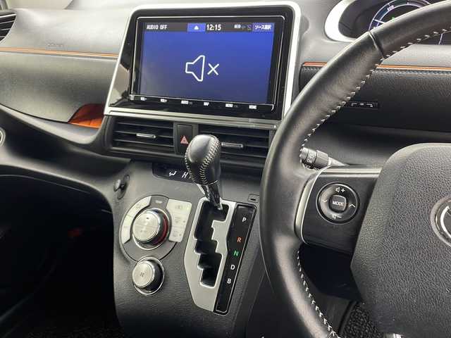 トヨタ シエンタ ハイブリッド G クエロ 茨城県 2020(令2)年 3.6万km ホワイトパールクリスタルシャイン 純正9インチナビ/・FM/AM/DISC/TV/SD/Bluetooth/・バックカメラ/前後ドライブレコーダー/クルーズコントロール/両側パワースライド/ハンドルヒーター/シートヒーター（D+N席）/前後コーナーセンサー/純正フロアマット/社外アルミホイール/ハーフレザーシート/横滑り防止機能/レーンキープアシスト/衝突被害軽減ブレーキ/フロントフォグライト/ドアバイザー/スタートエンジンボタン/LEDヘッドライト