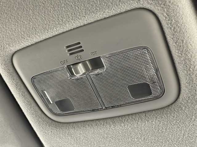 トヨタ シエンタ ハイブリッド G クエロ 茨城県 2020(令2)年 3.6万km ホワイトパールクリスタルシャイン 純正9インチナビ/・FM/AM/DISC/TV/SD/Bluetooth/・バックカメラ/前後ドライブレコーダー/クルーズコントロール/両側パワースライド/ハンドルヒーター/シートヒーター（D+N席）/前後コーナーセンサー/純正フロアマット/社外アルミホイール/ハーフレザーシート/横滑り防止機能/レーンキープアシスト/衝突被害軽減ブレーキ/フロントフォグライト/ドアバイザー/スタートエンジンボタン/LEDヘッドライト