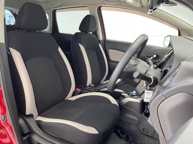 日産 ノート e－パワー X Vセレクション 愛知県 2019(令1)年 5.3万km ガーネットレッド 純正ナビ/全方位カメラ/バックカメラ/コーナーセンサー/純正アルミホイール/LEDヘッドライト/インテリジェントミラー/オートライト/ドライブレコーダー/ETC/衝突軽減システム/フルセグ/CD DVD/Bluetooth/ステアリングスイッチ/スマートキー/プッシュスタート