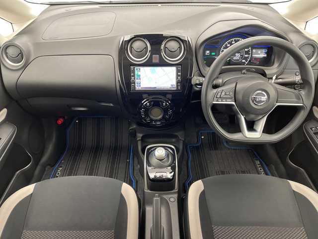 日産 ノート e－パワー X Vセレクション 愛知県 2019(令1)年 5.3万km ガーネットレッド 純正ナビ/全方位カメラ/バックカメラ/コーナーセンサー/純正アルミホイール/LEDヘッドライト/インテリジェントミラー/オートライト/ドライブレコーダー/ETC/衝突軽減システム/フルセグ/CD DVD/Bluetooth/ステアリングスイッチ/スマートキー/プッシュスタート