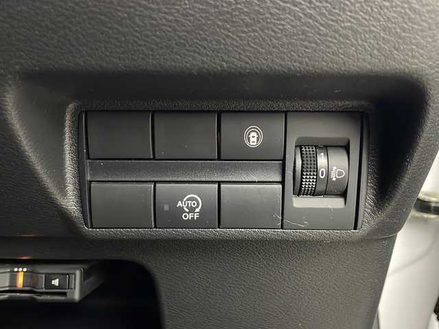 三菱 ｅＫクロス T 秋田県 2019(令1)年 3.2万km シルキーホワイト 4WD/社外メモリナビ　/フルセグTV/CD/DVD/Bluetooth/バックカメラ　/衝突被害軽減ブレーキ　/レーンキープアシスト　/クリアランスソナー　/横滑り防止装置/アイドリングストップ/前席シートヒーター/前方ドライブレコーダー　/ETC/純正エンジンスターター/LEDヘッドライト/フォグランプ/ステアリングリモコン/本革ステアリング/社外フロアマット/純正サイドバイザー/社外アルミホイール