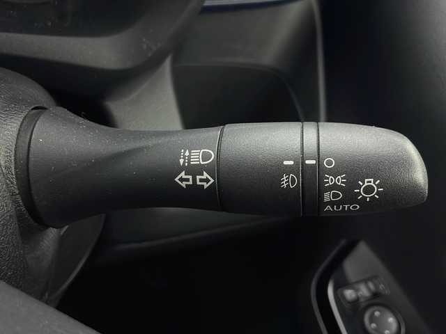 三菱 ｅＫクロス T 秋田県 2019(令1)年 3.2万km シルキーホワイト 4WD/社外メモリナビ　/フルセグTV/CD/DVD/Bluetooth/バックカメラ　/衝突被害軽減ブレーキ　/レーンキープアシスト　/クリアランスソナー　/横滑り防止装置/アイドリングストップ/前席シートヒーター/前方ドライブレコーダー　/ETC/純正エンジンスターター/LEDヘッドライト/フォグランプ/ステアリングリモコン/本革ステアリング/社外フロアマット/純正サイドバイザー/社外アルミホイール