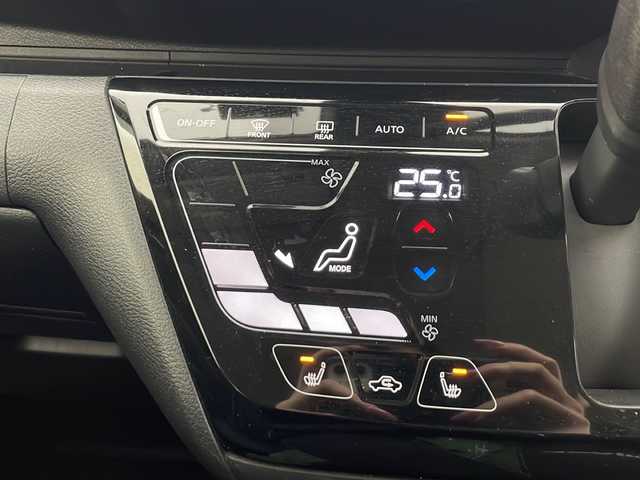 三菱 ｅＫクロス T 秋田県 2019(令1)年 3.2万km シルキーホワイト 4WD/社外メモリナビ　/フルセグTV/CD/DVD/Bluetooth/バックカメラ　/衝突被害軽減ブレーキ　/レーンキープアシスト　/クリアランスソナー　/横滑り防止装置/アイドリングストップ/前席シートヒーター/前方ドライブレコーダー　/ETC/純正エンジンスターター/LEDヘッドライト/フォグランプ/ステアリングリモコン/本革ステアリング/社外フロアマット/純正サイドバイザー/社外アルミホイール