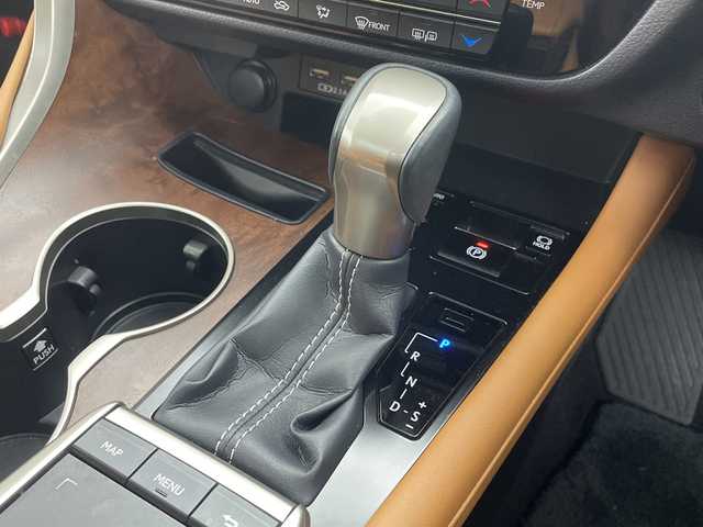 レクサス ＲＸ 450h バージョンL 群馬県 2020(令2)年 3.5万km グラファイトブラックガラスフレーク サンルーフ　純正１２．３型ナビ　全周囲カメラ　ＥＴＣ２．０　ドラレコ　レザーシート　シートヒーター／シートベンチレーション　BSM　ステアリングヒーター　衝突被害軽減ブレーキ　レーンアシスト　禁煙車