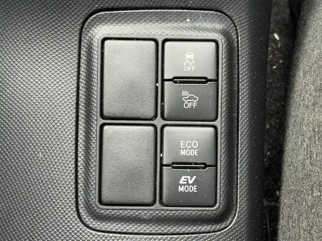 トヨタ アクア S 大分県 2019(令1)年 4.1万km クリアエメラルドパールクリスタルシャイン ・純正ナビ(CD/DVD/BT/SD)/・プリクラッシュセーフティ/・レーンキープアシスト/・コーナーセンサー/・前後ドライブレコーダー/・ETC/・ステアリングスイッチ/・オートハイビーム/・スマートキー/・プッシュスタートボタン/・スペアキー