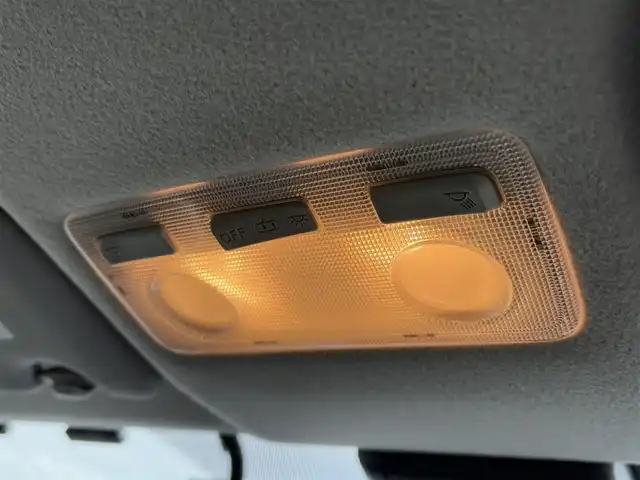 トヨタ アクア S 大分県 2019(令1)年 4.1万km クリアエメラルドパールクリスタルシャイン ・純正ナビ(CD/DVD/BT/SD)/・プリクラッシュセーフティ/・レーンキープアシスト/・コーナーセンサー/・前後ドライブレコーダー/・ETC/・ステアリングスイッチ/・オートハイビーム/・スマートキー/・プッシュスタートボタン/・スペアキー