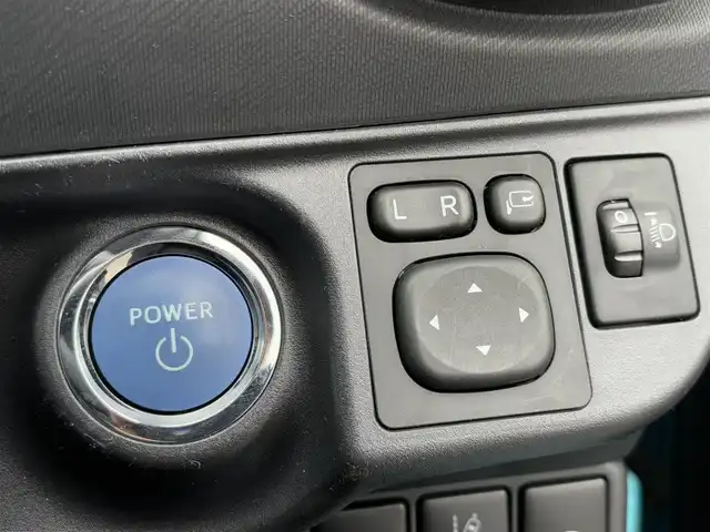 トヨタ アクア S 大分県 2019(令1)年 4.1万km クリアエメラルドパールクリスタルシャイン ・純正ナビ(CD/DVD/BT/SD)/・プリクラッシュセーフティ/・レーンキープアシスト/・コーナーセンサー/・前後ドライブレコーダー/・ETC/・ステアリングスイッチ/・オートハイビーム/・スマートキー/・プッシュスタートボタン/・スペアキー