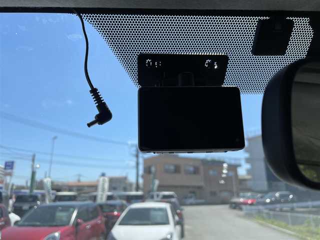 トヨタ ハイエース グランドキャビン 福岡県 2019(平31)年 1.5万km ブラック ・4列シート/・パワーステアリング/・パワーウインドウ/・スマートキー/・WAC/・ブルートゥース/・純正後席用モニター/・CDチェンジャー/・純正ETC2.0/・ウォークスルー/・純正フロアマット/・片側パワースライドドア/・ABS/・横滑り防止装置/・盗難防止装置/・オートライト