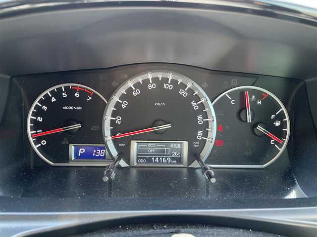トヨタ ハイエース グランドキャビン 福岡県 2019(平31)年 1.5万km ブラック ・4列シート/・パワーステアリング/・パワーウインドウ/・スマートキー/・WAC/・ブルートゥース/・純正後席用モニター/・CDチェンジャー/・純正ETC2.0/・ウォークスルー/・純正フロアマット/・片側パワースライドドア/・ABS/・横滑り防止装置/・盗難防止装置/・オートライト