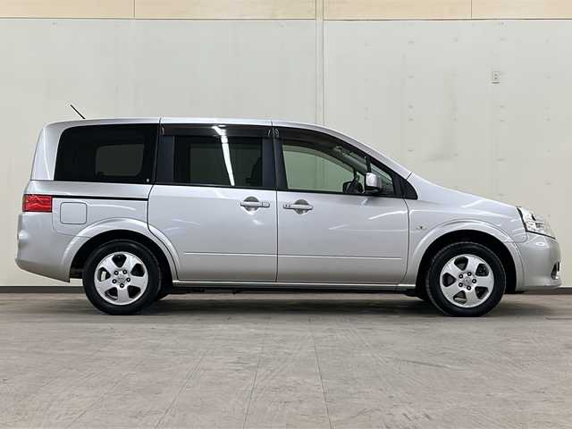 日産 ラフェスタ JOY G 道央・札幌 2010(平22)年 11万km ダイヤモンドシルバー /4WD//社外製メモリナビ　CN-MW200D//純正フルセグテレビ//バックカメラ//サンルーフ//純正ドアバイザー//片側パワースライドドア//ETC//社外AWスタッドレスタイヤ付き