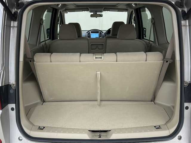 日産 ラフェスタ JOY G 道央・札幌 2010(平22)年 11万km ダイヤモンドシルバー /4WD//社外製メモリナビ　CN-MW200D//純正フルセグテレビ//バックカメラ//サンルーフ//純正ドアバイザー//片側パワースライドドア//ETC//社外AWスタッドレスタイヤ付き