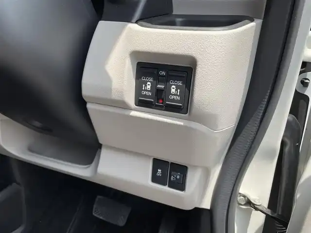 ホンダ Ｎ ＢＯＸ 愛知県 2024(令6)年 0.1万km プラチナホワイトパール ワンオーナー/メモリナビ/フルセグテレビ/バックカメラ/ホンダセンシング/クルーズコントロール/レーンキープアシスト/横滑り防止装置/衝突被害軽減システム/アイドリングストップ/プッシュスタート/前後純正ドライブレコーダー/前後コーナーセンサー/両側パワースライドドア/D＋N席シートヒーター/純正フロアマット/スマートキー/USB入力端子/電動格納式ミラー