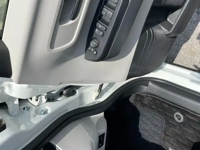 ホンダ Ｎ ＢＯＸ 愛知県 2024(令6)年 0.1万km プラチナホワイトパール ワンオーナー/メモリナビ/フルセグテレビ/バックカメラ/ホンダセンシング/クルーズコントロール/レーンキープアシスト/横滑り防止装置/衝突被害軽減システム/アイドリングストップ/プッシュスタート/前後純正ドライブレコーダー/前後コーナーセンサー/両側パワースライドドア/D＋N席シートヒーター/純正フロアマット/スマートキー/USB入力端子/電動格納式ミラー