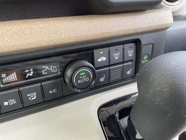 ホンダ Ｎ ＢＯＸ 愛知県 2024(令6)年 0.1万km プラチナホワイトパール ワンオーナー/メモリナビ/フルセグテレビ/バックカメラ/ホンダセンシング/クルーズコントロール/レーンキープアシスト/横滑り防止装置/衝突被害軽減システム/アイドリングストップ/プッシュスタート/前後純正ドライブレコーダー/前後コーナーセンサー/両側パワースライドドア/D＋N席シートヒーター/純正フロアマット/スマートキー/USB入力端子/電動格納式ミラー