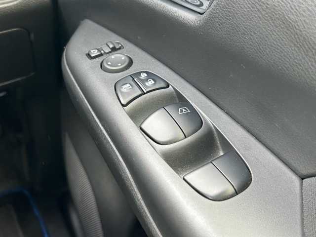 日産 セレナ e－パワー ハイウェイスター V 千葉県 2020(令2)年 2.6万km マルーンレッド 純正ナビ/Bluetooth/CD/DVD/両側パワースライドドア/ハンズフリーパワースライドドア/フリップダウンモニター/アラウンドビューモニター/プロパイロット/インテリジェントパーキングアシスト/エマージェンシーブレーキ/速度標識認識機能/道路標識認識機能/ドライブレコーダー/ETC/ウォークスルー/プッシュスタート/ステアリングスイッチ/スペアキー×１/純正フロアマット/純正アルミホイール