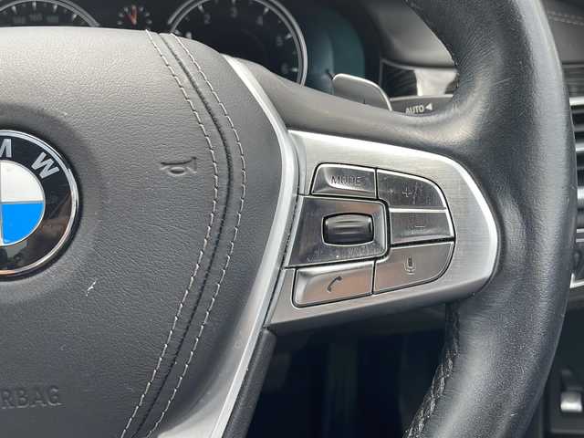 ＢＭＷ ７５０ｉ Mスポーツ 栃木県 2018(平30)年 7.6万km アルピンホワイトⅢ サンルーフ/純正10.25型ナビ/フルセグTV/サラウンドビューカメラ/アクティブクルーズコントロール/パークディスタンスコントロール/ドライビングアシストプラス/・ステアリング/レーンコントロール/・レーンディパーチャーウォーニング/・レーンチェンジウォーニング/・アクティブサイドコリジョンプロテクション/・前車接近警告機能/・衝突回避被害軽減ブレーキ/・後車衝突警報機能/・クロストラフィックウォーニング/パーキングアシスト/ツインターボ/アダプティブLEDヘッドランプ/デュアルオートエアコン/本革巻きスポーツステアリング/パドルシフト/エクスクルーシブナッパ革シート/全席シートヒーター/前席コンフォートシート/ベンチレーション/運転席パワーシート/メモリー/純正20インチアルミホイール/コンフォートアクセス/ハーマンカードンサラウンドシステム/禁煙車