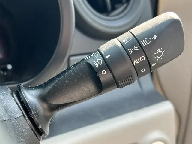 トヨタ パッソ X Lパッケージ S 滋賀県 2018(平30)年 6.2万km キナコメタリック 禁煙車/純正ナビ/【Bluetooth/フルセグTV/CD】/ETC/スマートアシスト3/・衝突警報機能/・衝突回避支援ブレーキ/・誤発進抑制制御機能/・車線逸脱警報機能/・オートハイビーム/・先行車発進お知らせ機能/コーナーセンサー/オートライト/スマートキー/アイドリングストップ/電動格納ミラー/純正フロアマット/ドアバイザー