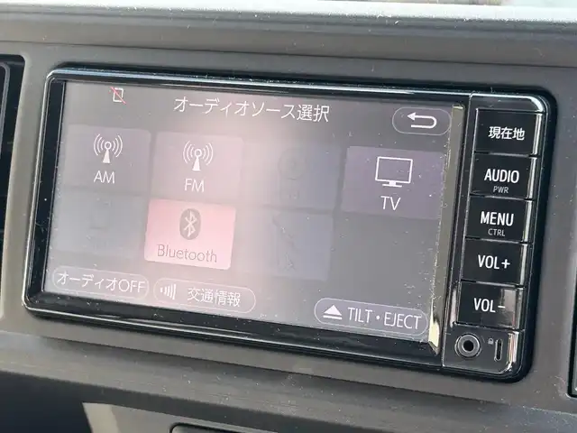 トヨタ パッソ X Lパッケージ S 滋賀県 2018(平30)年 6.2万km キナコメタリック 禁煙車/純正ナビ/【Bluetooth/フルセグTV/CD】/ETC/スマートアシスト3/・衝突警報機能/・衝突回避支援ブレーキ/・誤発進抑制制御機能/・車線逸脱警報機能/・オートハイビーム/・先行車発進お知らせ機能/コーナーセンサー/オートライト/スマートキー/アイドリングストップ/電動格納ミラー/純正フロアマット/ドアバイザー