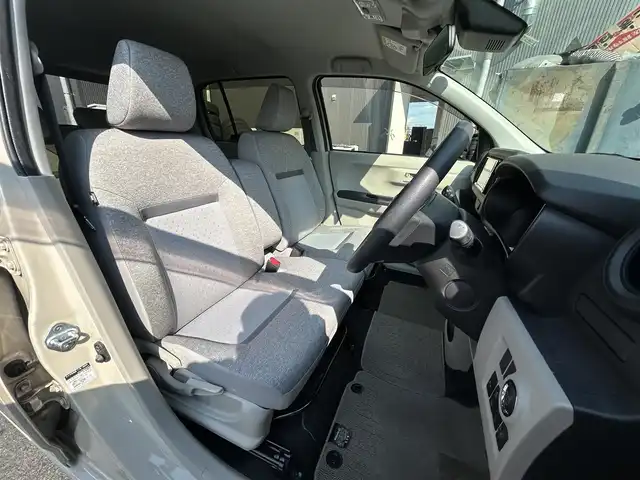 トヨタ パッソ X Lパッケージ S 滋賀県 2018(平30)年 6.2万km キナコメタリック 禁煙車/純正ナビ/【Bluetooth/フルセグTV/CD】/ETC/スマートアシスト3/・衝突警報機能/・衝突回避支援ブレーキ/・誤発進抑制制御機能/・車線逸脱警報機能/・オートハイビーム/・先行車発進お知らせ機能/コーナーセンサー/オートライト/スマートキー/アイドリングストップ/電動格納ミラー/純正フロアマット/ドアバイザー