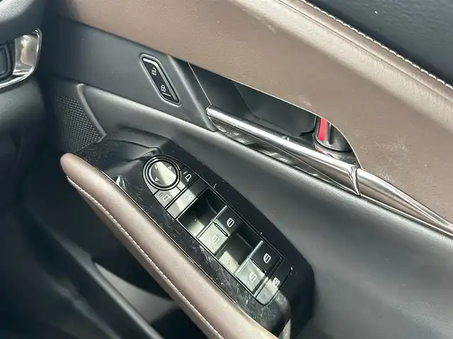 マツダ ＣＸ－３０ XD Lパッケージ 宮城県 2019(令1)年 0.8万km ソウルレッドクリスタルM DVD/CD/地デジチューナー/＝＝＝/スマートブレーキサポート/AT誤発進抑制制御/レーダークルーズコントロール（全車速追従機能付）/パーキングセンサー（フロント/リア）/車線逸脱警報システム/レーンキープアシスト/ブラインドスポットモニタリング/接近車両検知（前側方/後側方）/クルージングトラフィックサポート/ドライバーアテンションアラート/ヘッドアップディスプレイ/マツダコネクトナビ（8.8インチディスプレイ）/・Bluetooth/・USB/HDMI/ETC/ドライブレコーダー/パワーバックドア/ホワイトレザーシート/運転席メモリー機能付パワーシート/前席シートヒーター/ステアリングヒーター/革巻きステアリング/パドルシフト/電動パーキングブレーキ/ブレーキホールド/アダプティブLEDヘッドランプ/オートライト/スマートキー＆プッシュスタート/スペアキー/電動格納ミラー/純正18インチAW/純正フロアマット/ドアバイザー/W/サイド/カーテンエアバッグ