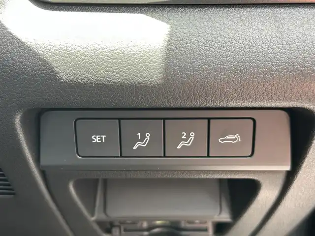 マツダ ＣＸ－３０ XD Lパッケージ 宮城県 2019(令1)年 0.8万km ソウルレッドクリスタルM DVD/CD/地デジチューナー/＝＝＝/スマートブレーキサポート/AT誤発進抑制制御/レーダークルーズコントロール（全車速追従機能付）/パーキングセンサー（フロント/リア）/車線逸脱警報システム/レーンキープアシスト/ブラインドスポットモニタリング/接近車両検知（前側方/後側方）/クルージングトラフィックサポート/ドライバーアテンションアラート/ヘッドアップディスプレイ/マツダコネクトナビ（8.8インチディスプレイ）/・Bluetooth/・USB/HDMI/ETC/ドライブレコーダー/パワーバックドア/ホワイトレザーシート/運転席メモリー機能付パワーシート/前席シートヒーター/ステアリングヒーター/革巻きステアリング/パドルシフト/電動パーキングブレーキ/ブレーキホールド/アダプティブLEDヘッドランプ/オートライト/スマートキー＆プッシュスタート/スペアキー/電動格納ミラー/純正18インチAW/純正フロアマット/ドアバイザー/W/サイド/カーテンエアバッグ