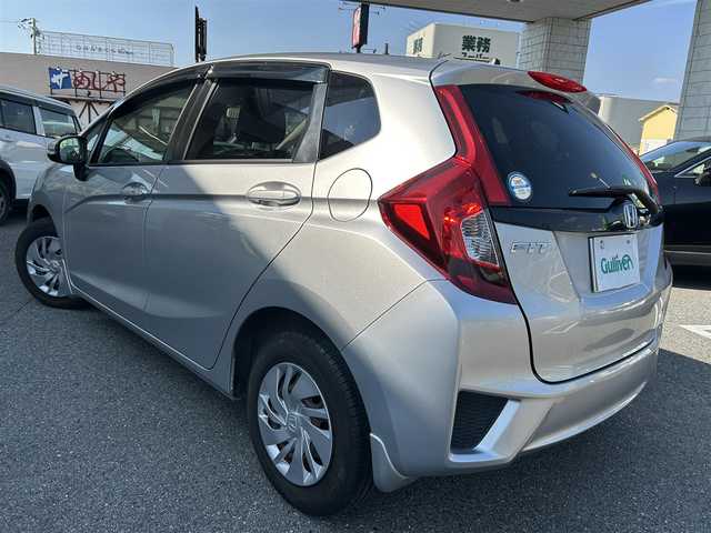 ホンダ フィット 13G Fパッケージ 奈良県 2013(平25)年 3.8万km アラバスターシルバーメタリック 純正ナビ/純正マット/ドアバイザー/スペアキー/取扱説明書/フルフラット/スマートキー/ABS