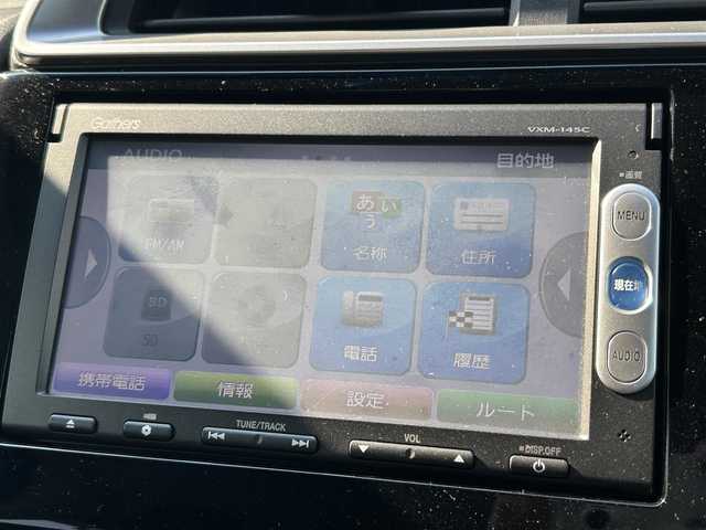 ホンダ フィット 13G Fパッケージ 奈良県 2013(平25)年 3.8万km アラバスターシルバーメタリック 純正ナビ/純正マット/ドアバイザー/スペアキー/取扱説明書/フルフラット/スマートキー/ABS