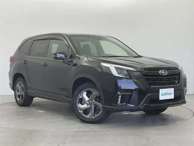 スバル フォレスター STIスポーツ 富山県 2022(令4)年 3.9万km クリスタルブラックシリカ 4WD/ワンオーナー/純正ナビ(AM/FM/CD/DVD/BT)/フルセグTV/車外カメラ(フロント、バック、サイド)/レーダークルーズコントロール/衝突軽減ブレーキ/ブラインドスポットモニター/デジタルインナーミラー/電子パーキングブレーキ/オートブレーキホールド/電動リアゲート/全席シートヒーター/ハンドルヒーター/前後ドライブレコーダー/前席パワーシート/ETC/アイドリングストップ/純正AW/純正フロアマット/LEDヘッドライト/シートメモリー/革巻きステアリング/パドルシフト/スマートキー/プッシュスタート/取扱説明書/保証書
