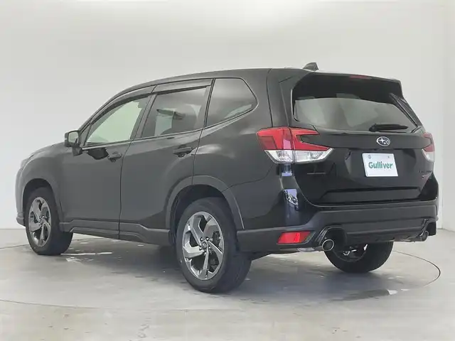 スバル フォレスター STIスポーツ 富山県 2022(令4)年 3.9万km クリスタルブラックシリカ 4WD/ワンオーナー/純正ナビ(AM/FM/CD/DVD/BT)/フルセグTV/車外カメラ(フロント、バック、サイド)/レーダークルーズコントロール/衝突軽減ブレーキ/ブラインドスポットモニター/デジタルインナーミラー/電子パーキングブレーキ/オートブレーキホールド/電動リアゲート/全席シートヒーター/ハンドルヒーター/前後ドライブレコーダー/前席パワーシート/ETC/アイドリングストップ/純正AW/純正フロアマット/LEDヘッドライト/シートメモリー/革巻きステアリング/パドルシフト/スマートキー/プッシュスタート/取扱説明書/保証書