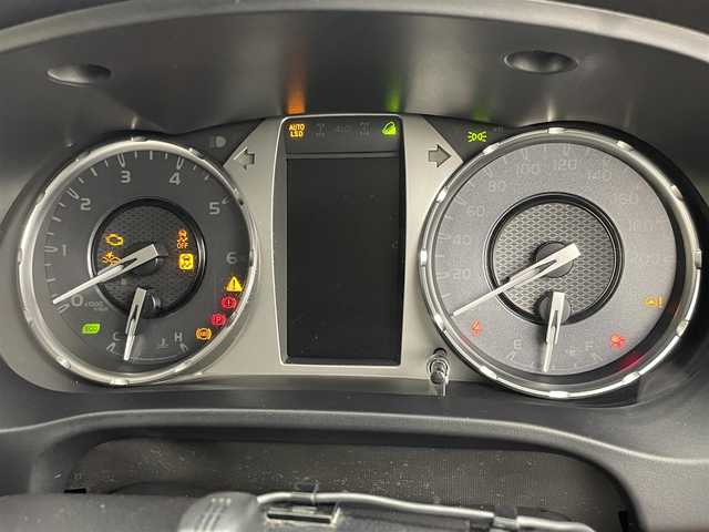 トヨタ ハイラックス Z 茨城県 2022(令4)年 1.1万km アティチュードブラックマイカ 純正ナビ/バックカメラ/フルセグ/トノカバー/ベッドライナー/衝突被害軽減ブレーキ/車線逸脱抑制装置/レーダークルーズコントロール/クリアランスソナー/ETC/純正17インチAW/LEDヘッドライト/スマートキー