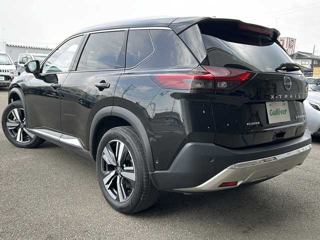 日産 エクストレイル G e－4ORCE 秋田県 2022(令4)年 4.5万km ダイヤモンドブラック 純正ディスプレイオーディオ/純正BT/フルセグTV/黒レザーシート/純正ドライブレコーダー/パワーバックドア/全方位カメラ/クルーズコントロール/ETC2.0