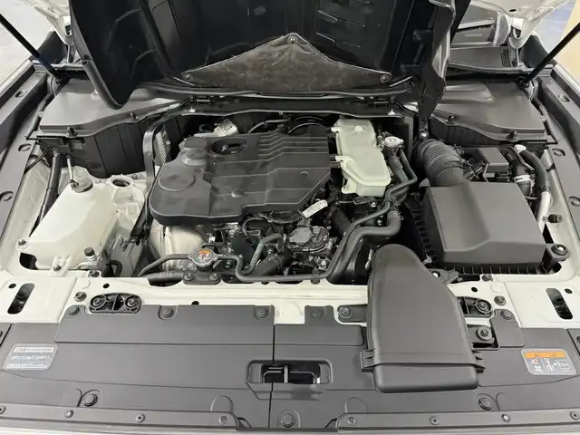 マツダ ＣＸ－６０ XD HV プレミアムスポーツ 三重県 2022(令4)年 1.3万km ロジウムホワイトプレミアムメタリック ディーゼルターボ・マイルドハイブリッド/4WD/MTモード付8AT/12.3インチナビ/（FM/AM/Bluetooth/USB/CarPlay/AndroidAuto/TV/HDMI）/360°ビュー・モニター/BOSEサウンドシステム（12スピーカー）/ドライブレコーダー前後/ETC/i-ACTIVSENSE/・スマートブレーキサポート/・レーダークルーズコントロール/・クルージング&トラフィックサポート/・ドライバー異常時対応システム/・ドライバーモニタリング/・レーンキープアシストシステム/・ブラインドスポットモニタリング/・クロストラフィックアラート（前後）/・パーキングセンサー（前後）/・ヒルディセントコントロール/など/装備/・パノラマサンルーフ/・茶革（ナッパレザー＆レガーヌ：人工皮革）/・シートヒーター（D/N/2nd左右）＆ベンチレーション（D/N）/・ステアリングヒーター/・10wayパワーシート（Dメモリー付/N）/・ハンズフリーパワーリフトゲート/・ドライバーパーソナライズ/・アクティブドライビングディスプレイ/・1500W電源/・ワイヤレス充電/・左右独立オートエアコン/・Weds『F-ZERO FZ-4』20×8＋42アルミホイール/など