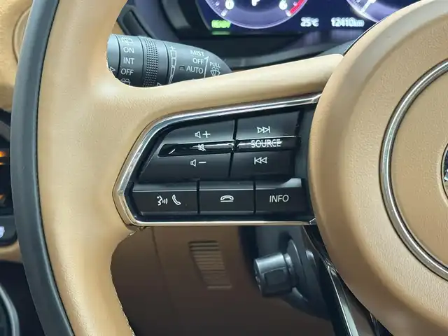 マツダ ＣＸ－６０ XD HV プレミアムスポーツ 三重県 2022(令4)年 1.3万km ロジウムホワイトプレミアムメタリック ディーゼルターボ・マイルドハイブリッド/4WD/MTモード付8AT/12.3インチナビ/（FM/AM/Bluetooth/USB/CarPlay/AndroidAuto/TV/HDMI）/360°ビュー・モニター/BOSEサウンドシステム（12スピーカー）/ドライブレコーダー前後/ETC/i-ACTIVSENSE/・スマートブレーキサポート/・レーダークルーズコントロール/・クルージング&トラフィックサポート/・ドライバー異常時対応システム/・ドライバーモニタリング/・レーンキープアシストシステム/・ブラインドスポットモニタリング/・クロストラフィックアラート（前後）/・パーキングセンサー（前後）/・ヒルディセントコントロール/など/装備/・パノラマサンルーフ/・茶革（ナッパレザー＆レガーヌ：人工皮革）/・シートヒーター（D/N/2nd左右）＆ベンチレーション（D/N）/・ステアリングヒーター/・10wayパワーシート（Dメモリー付/N）/・ハンズフリーパワーリフトゲート/・ドライバーパーソナライズ/・アクティブドライビングディスプレイ/・1500W電源/・ワイヤレス充電/・左右独立オートエアコン/・Weds『F-ZERO FZ-4』20×8＋42アルミホイール/など