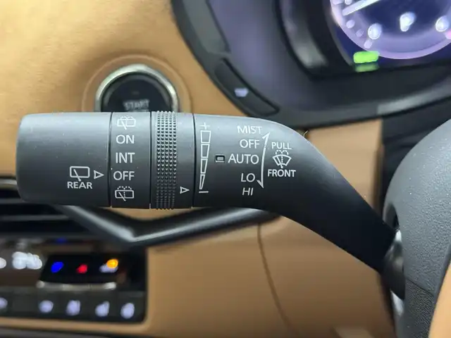 マツダ ＣＸ－６０ XD HV プレミアムスポーツ 三重県 2022(令4)年 1.3万km ロジウムホワイトプレミアムメタリック ディーゼルターボ・マイルドハイブリッド/4WD/MTモード付8AT/12.3インチナビ/（FM/AM/Bluetooth/USB/CarPlay/AndroidAuto/TV/HDMI）/360°ビュー・モニター/BOSEサウンドシステム（12スピーカー）/ドライブレコーダー前後/ETC/i-ACTIVSENSE/・スマートブレーキサポート/・レーダークルーズコントロール/・クルージング&トラフィックサポート/・ドライバー異常時対応システム/・ドライバーモニタリング/・レーンキープアシストシステム/・ブラインドスポットモニタリング/・クロストラフィックアラート（前後）/・パーキングセンサー（前後）/・ヒルディセントコントロール/など/装備/・パノラマサンルーフ/・茶革（ナッパレザー＆レガーヌ：人工皮革）/・シートヒーター（D/N/2nd左右）＆ベンチレーション（D/N）/・ステアリングヒーター/・10wayパワーシート（Dメモリー付/N）/・ハンズフリーパワーリフトゲート/・ドライバーパーソナライズ/・アクティブドライビングディスプレイ/・1500W電源/・ワイヤレス充電/・左右独立オートエアコン/・Weds『F-ZERO FZ-4』20×8＋42アルミホイール/など